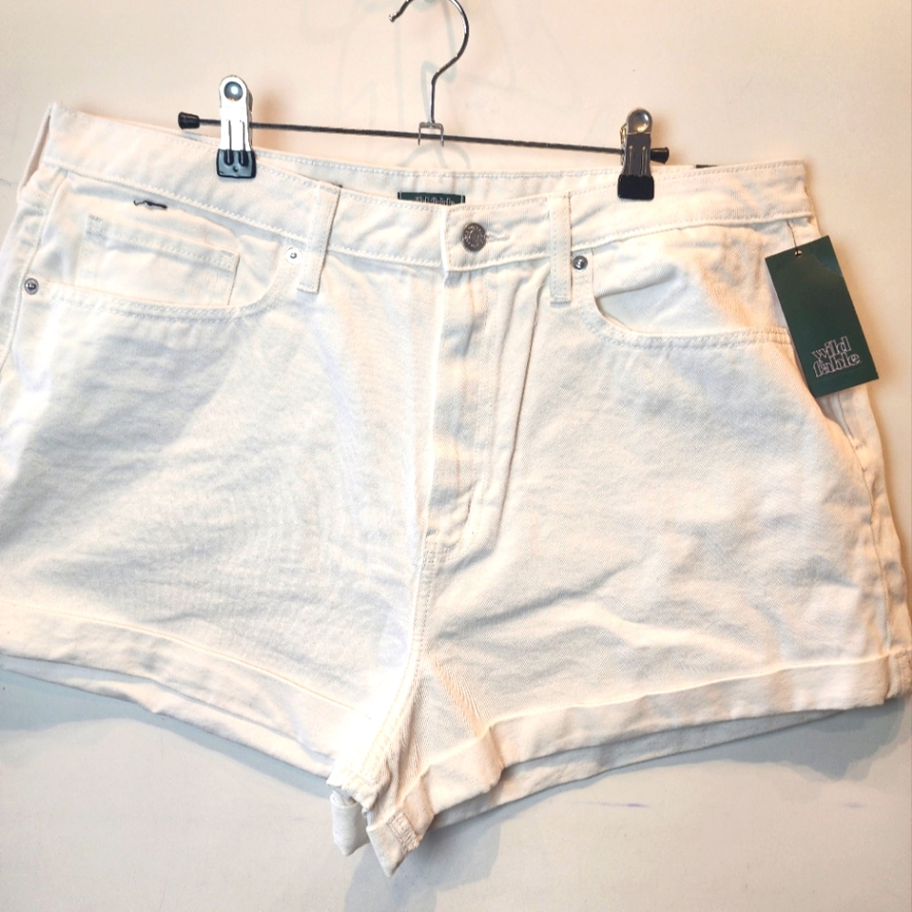 New Wild Fable White Denim Jean Shorts HIghest Rise Stretch Shirts Size 18